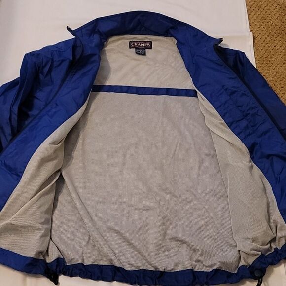 Champs windbreaker size medium - Picture 5 of 8